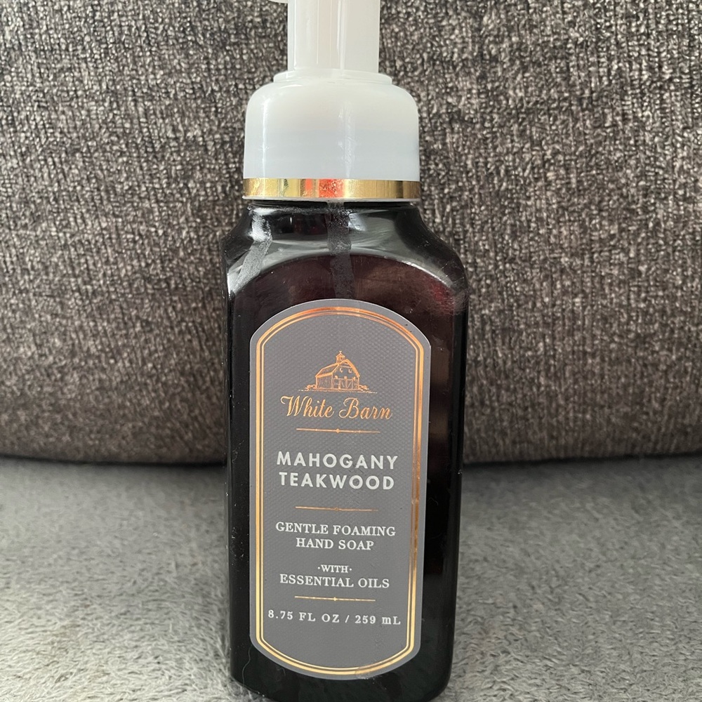 Bath & Body Works hand soap